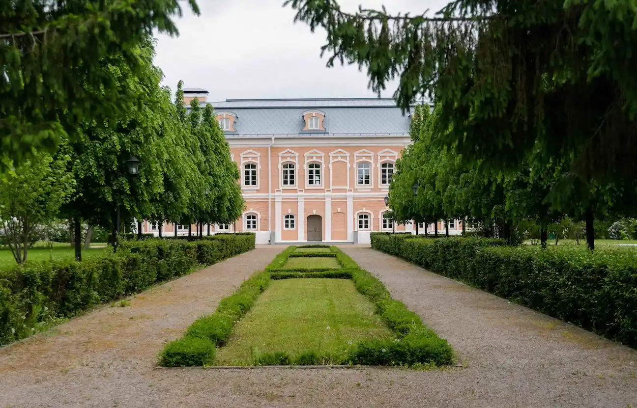 The grounds of Beckminster Crest school showing a grand building and gardens